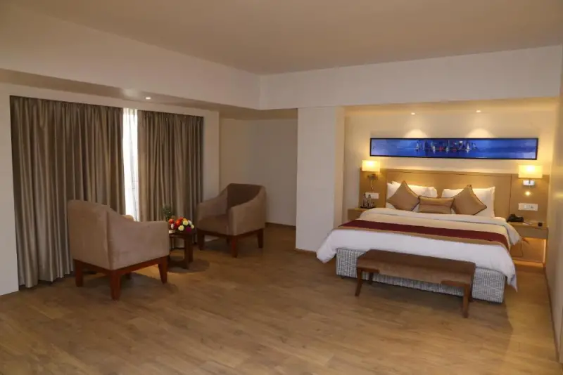Deluxe Double or Twin Room (15% discount on food and soft beverage)