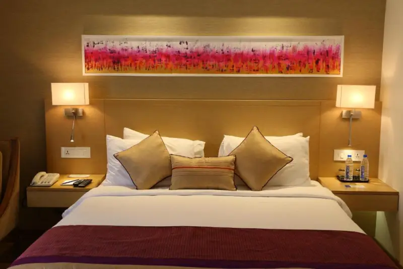 Standard Single Room (15% discount on food and soft beverage)